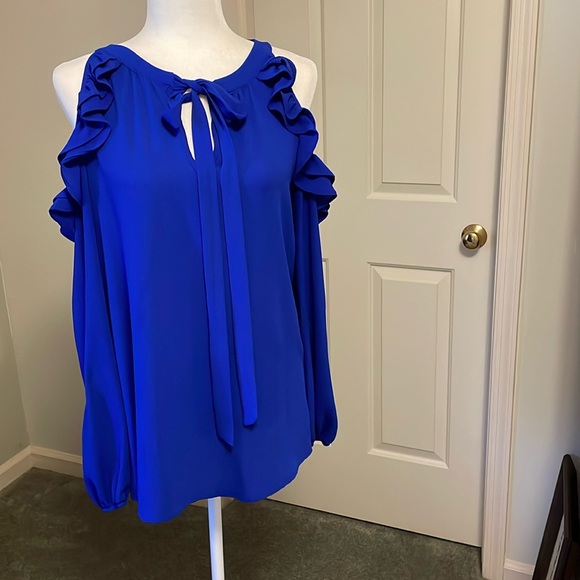 Tie front cold shoulder blouse in gorgeous cobalt blue color - Picture 1 of 3